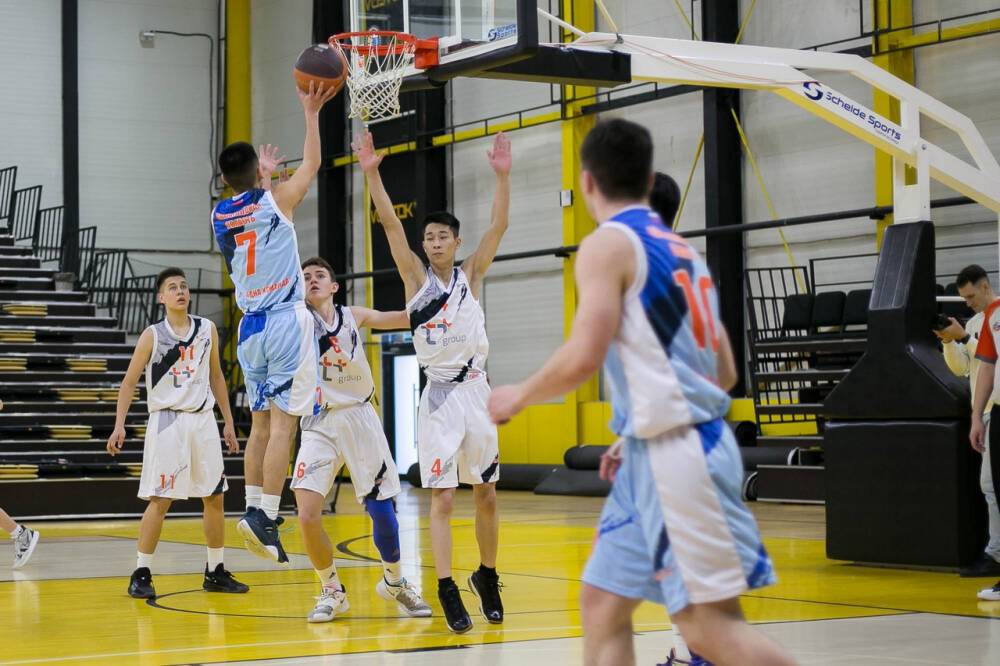 На Сахалине определили победителей чемпионата школьной лиги "КЭС-баскет"