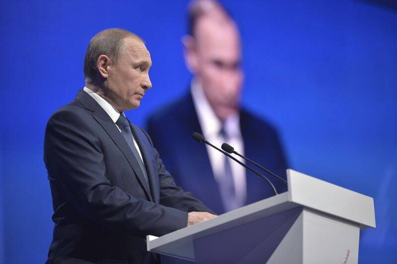 Путин и Макрон заявили о желании ускорить поиск дипломатических решений конфликта в Украине