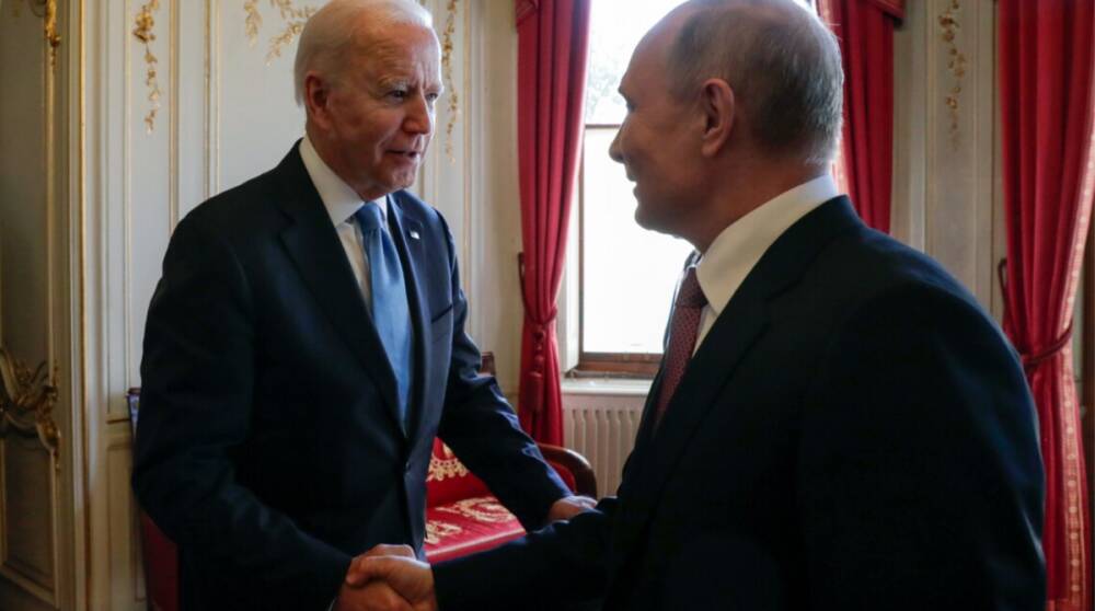 В Кремле прокомментировали инициативу встречи Путина и Байдена