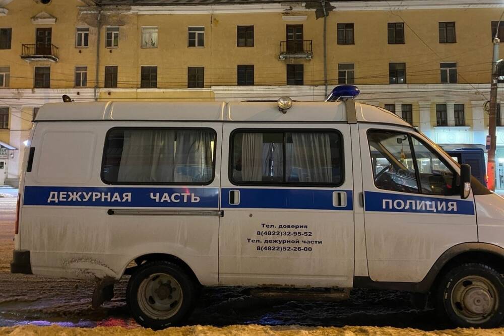 У жителя Тверской области угнали «ВАЗ», оставленный возле магазина
