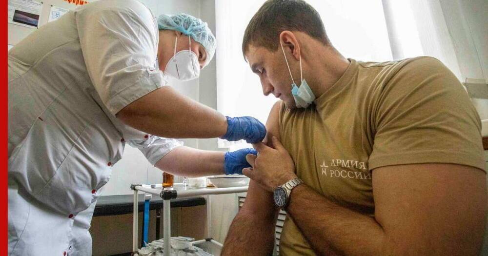 В Москве поликлиники и пункты вакцинации будут работать 23 февраля