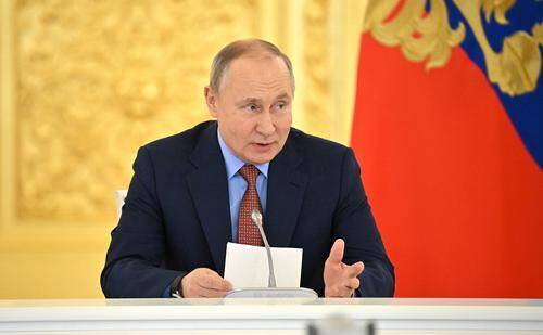 Путин заявил, что ни с кем из членов Совбеза заранее не обсуждал вопрос признания ДНР и ЛНР