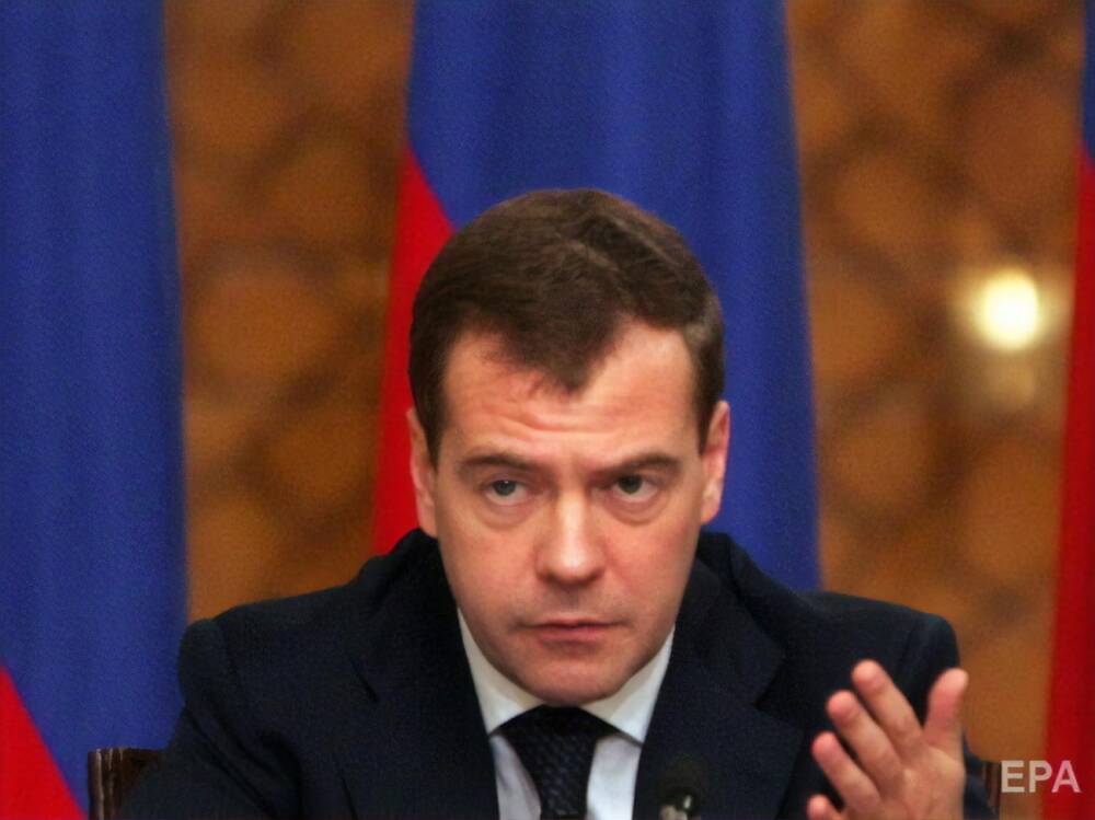 Медведев поддержал признание "ЛНДР", рассказав о "репрессиях" на Донбассе со стороны Киева