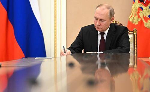 Путин заявил, что вопрос о признании ДНР и ЛНР будет решен сегодня