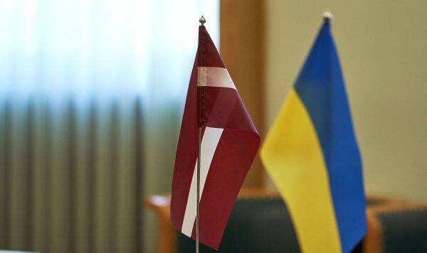 Показать "остроумие": что украинский кризис значит для латвийских политиков