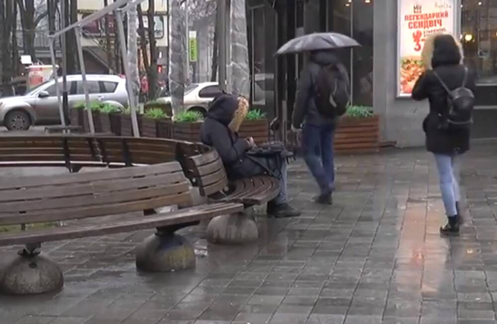 Дожди, ураганный ветер и потепление: Укргидрометцентр уточнил погоду на вторник