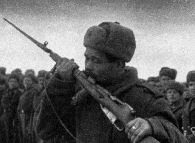 Почему красноармейцы воевали с Гитлером винтовкой XIX века - Русская семерка