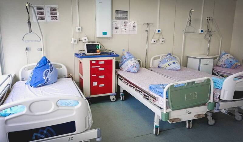 За неделю число пациентов с ковидом в больницах снизилось на 22%