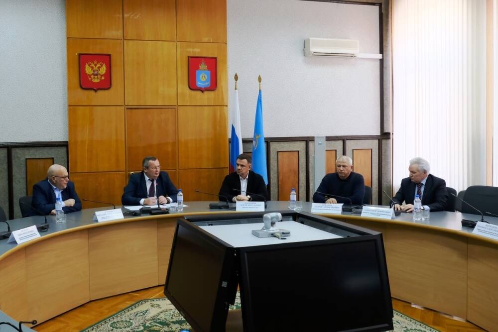 Депутаты Думы Астраханской области готовы помочь беженцам из ЛНР и ДНР