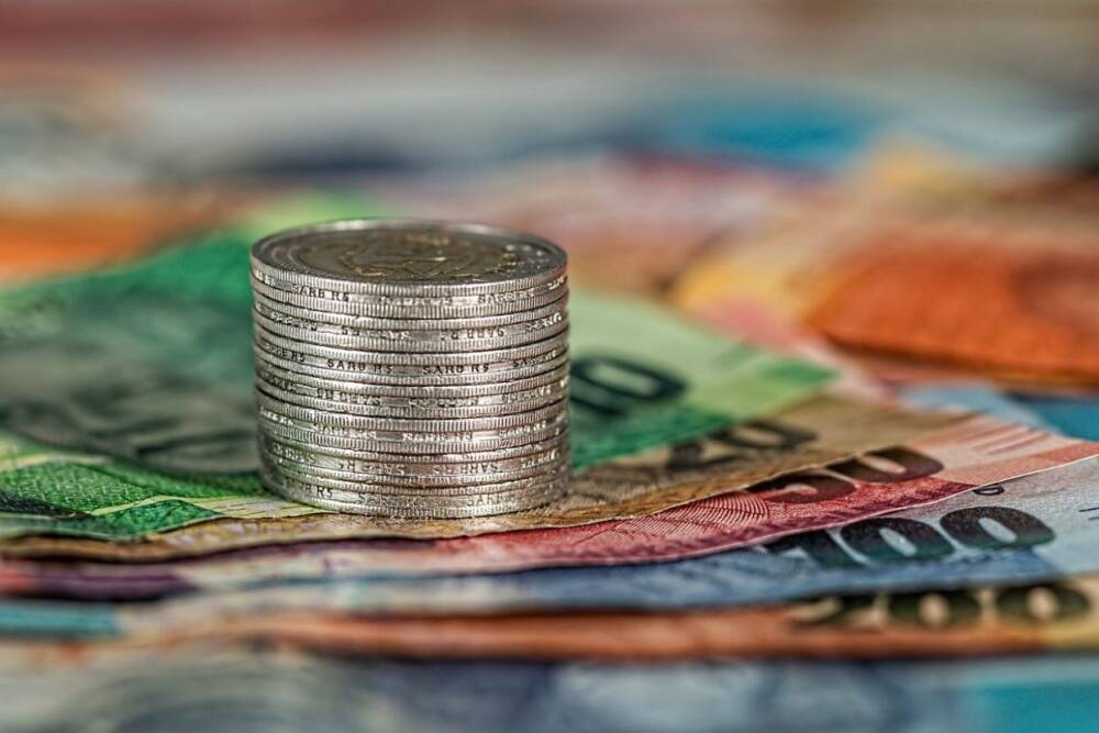 Гражданам РФ назвали валюту, которую выгоднее всего приобрести в феврале 2022 года