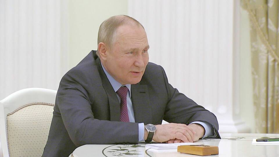 Владимир Путин вчера и сегодня исчерпывающе объяснил мотивы решения признать независимость ДНР и ЛНР