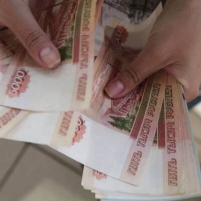 Треть россиян готова потратить на досуг 23 февраля и 8 марта не более 1 000 рублей