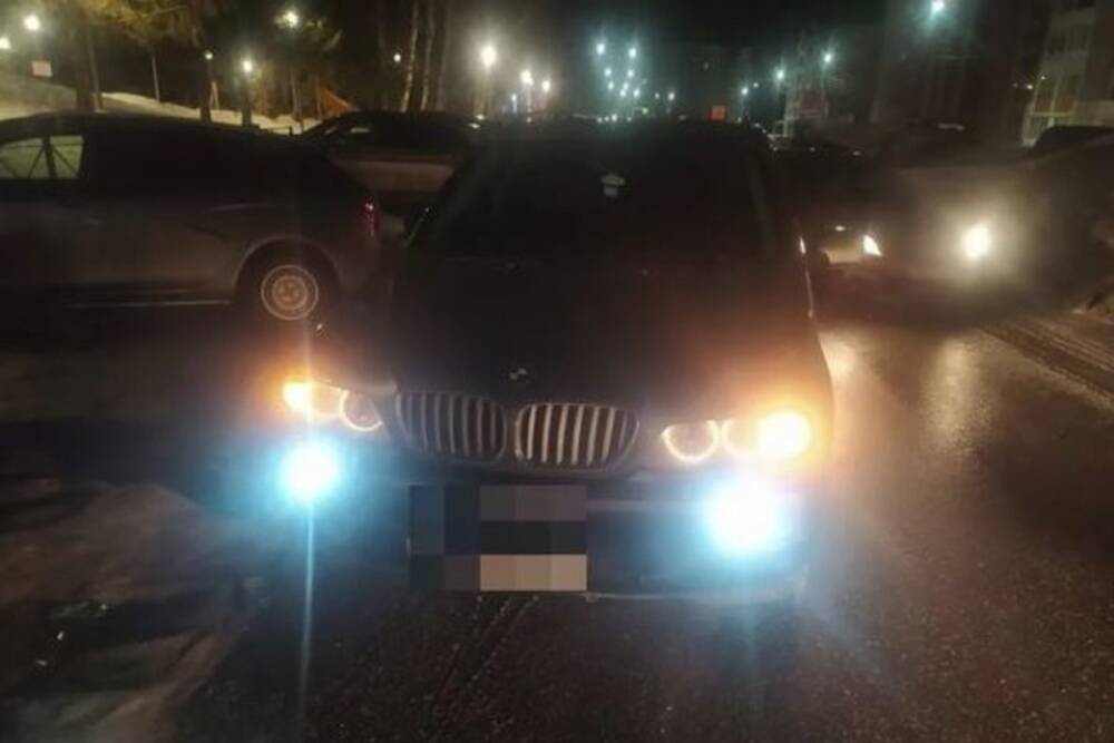 В Чебоксарах BMW наехал на 64-летнего мужчину