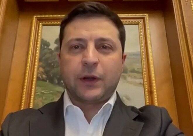 Зеленский выпустил второе видеообращение к украинцам