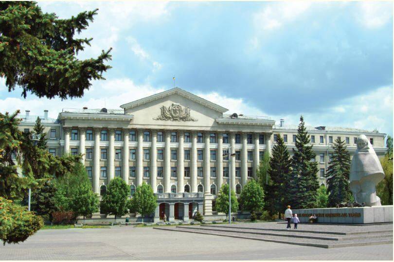 В МВД Украины рассказали о погибших и раненых во время авиаударов