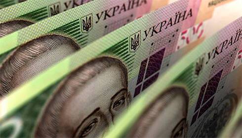 НБУ ограничил снятие наличных со счета 100 тыс. грн в день, безналичные операции не ограничиваются - глава Нацбанка