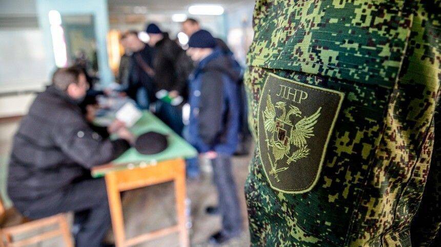 Корреспонденты «Известий» рассказали об обстановке в Донецке и Луганске
