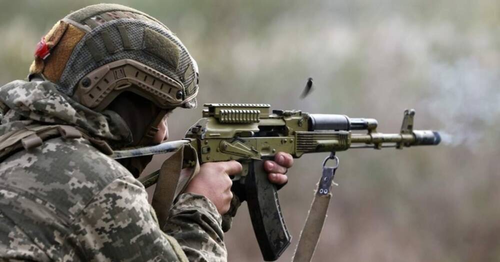 Ветеранам МВД Украины начнут раздавать оружие, — приказ главы Нацполиции