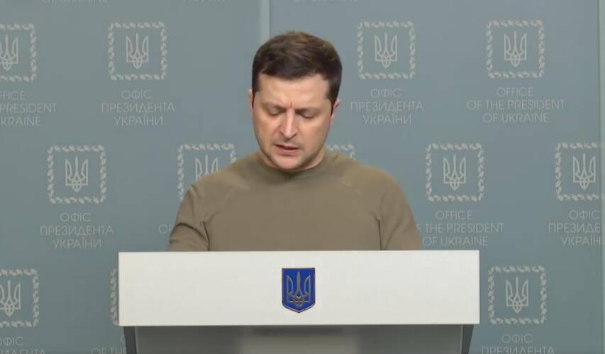 "Украина предлагает вернуться на путь к миру": Зеленский записал новое видеообращение