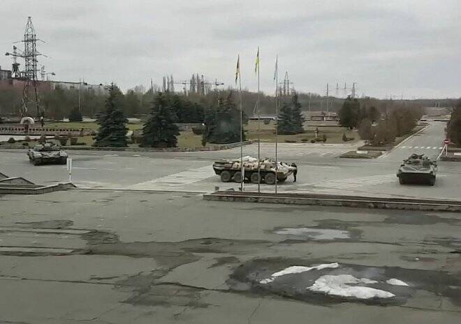 Российские войска взяли под контроль Чернобыльскую АЭС