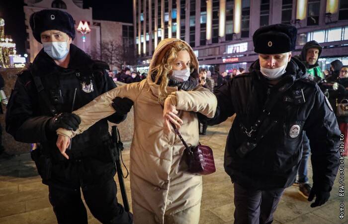Полиция задержала 600 участников несанкционированной акции в Москве