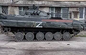 Украинские военные уничтожили более 30 российских танков и до 130 вражеских бронированных машин