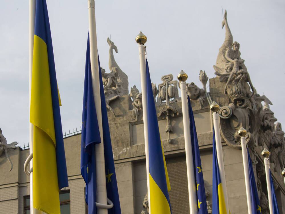 В ОПУ заявили, что цель России – сменить легитимное руководство Украины на марионеточное. СМИ сообщили, что оккупанты хотя захватить Киев