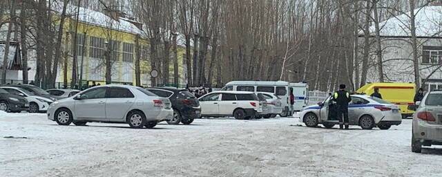 В Ачинске эвакуировали школу из-за сообщения о минировании