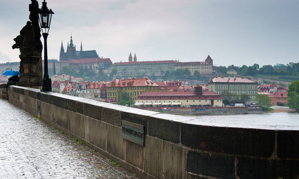Чехия приостановила выдачу виз россиянам
