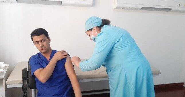 В Таджикистане от COVID-19 вакцинированы более 5 миллионов человек
