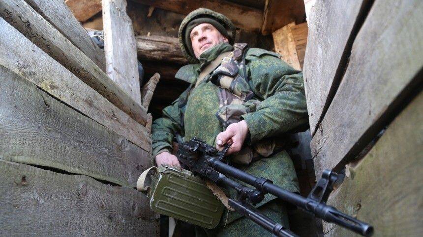 Корреспондент «Известий» рассказал об обстановке на линии фронта в Донбассе