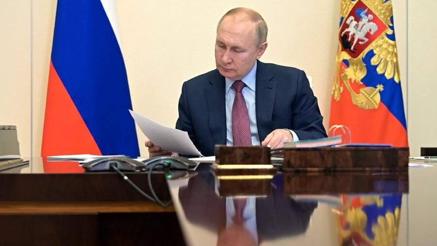 Путин подписал закон об индексации пенсии военным пенсионерам