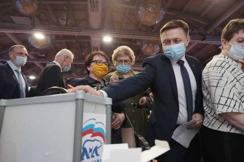 Александра Козловского переизбрали секретарем реготделения партии «Единая Россия»