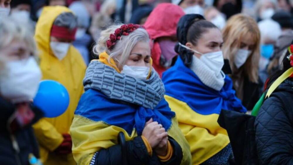 Вынужденный побег: по данным ООН, сотни тысяч людей покидают Украину из-за нападения России