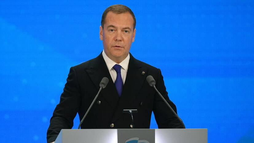 Медведев заявил, что не имеет имущества за рубежом