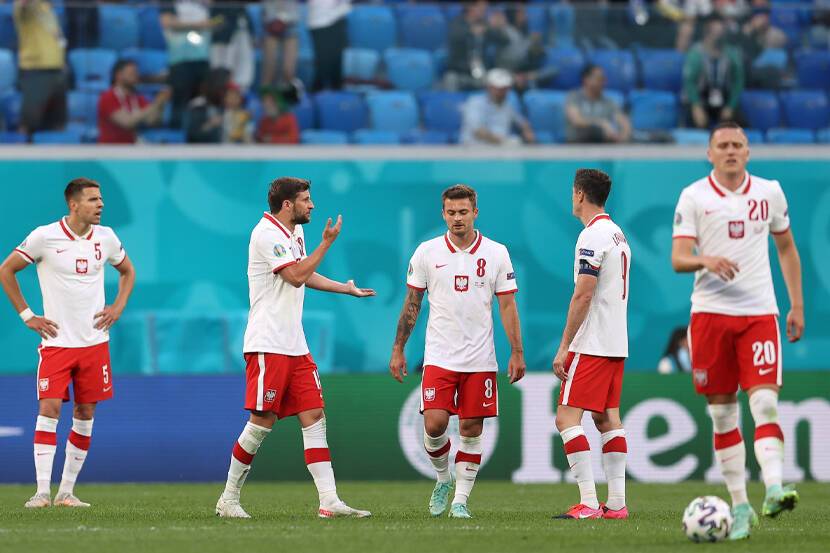 Губерниев — об отказе сборной Польши проводить матч с Россией: "Это печальная новость. Политика сейчас влезает в спорт"