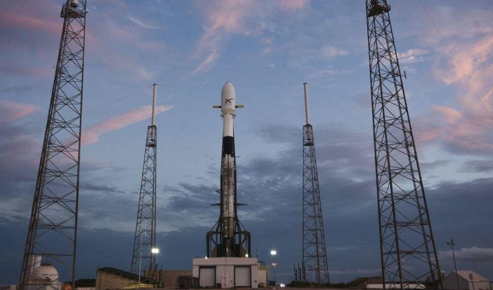 SpaceX запустила на орбиту 50 новых интернет-спутников Starlink