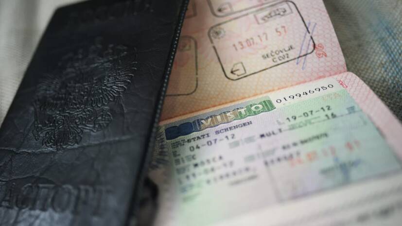 Захарова заявила об отсутствии информации о запрете выдачи россиянам шенгенских виз