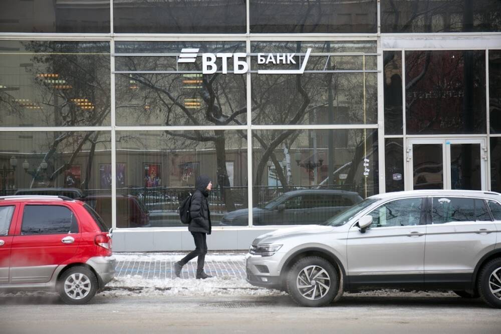 Российские банки будут обходить санкции за счет рядовых клиентов. Прогноз экономиста