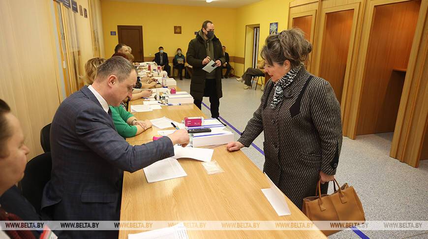 "Всей семьей на референдум". Представительницы БСЖ в Гродненской области поздравят избирателей