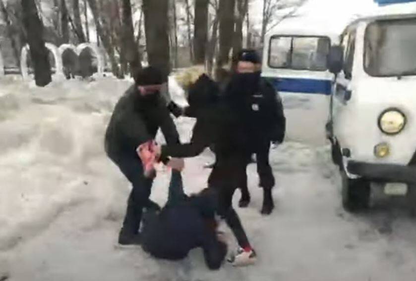 В Иванове задержали протестующих против военной спецоперации на Украине