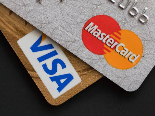 Нацбанк Украины просит Visa и Mastercard остановить обслуживание карт россиян