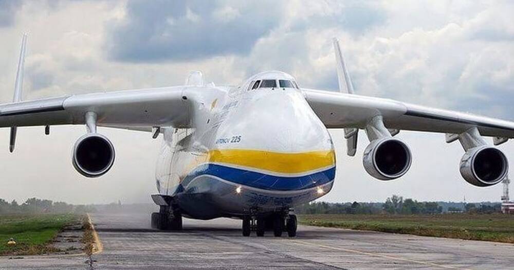 "Мрия" сгорела. Самый большой в мире самолет Ан-225 уничтожен при атаке на Гостомель