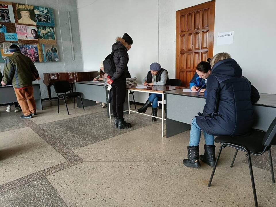 В Северодонецке заработал областной волонтерский штаб помощи военным и пострадавшим жителям