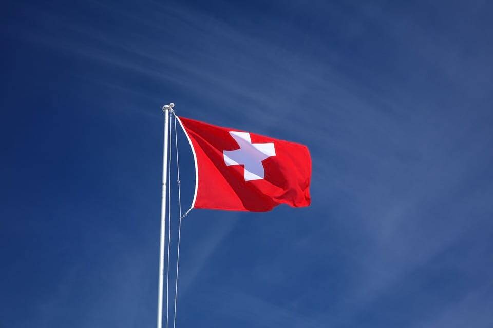 Исторически нейтральная Швейцария применит к России все санкции, введенные ЕС и мира