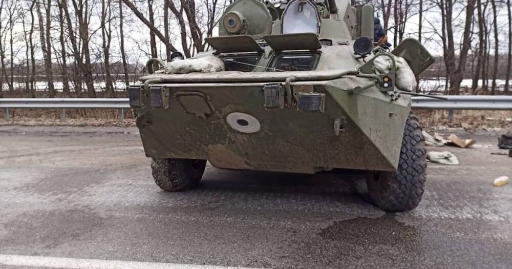 Военные просят киевлян не разбирать брошенную россиянами военную технику — еще пригодится