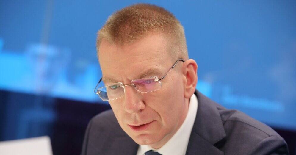 Министр иностранных дел призывает латвийцев покинуть Россию