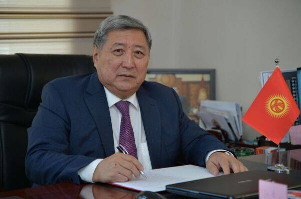 Президент Киргизии снял с должности посла в Таджикистане