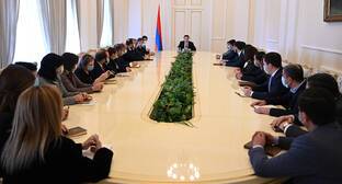 Политологи в Армении спрогнозировали выборы президента в два тура