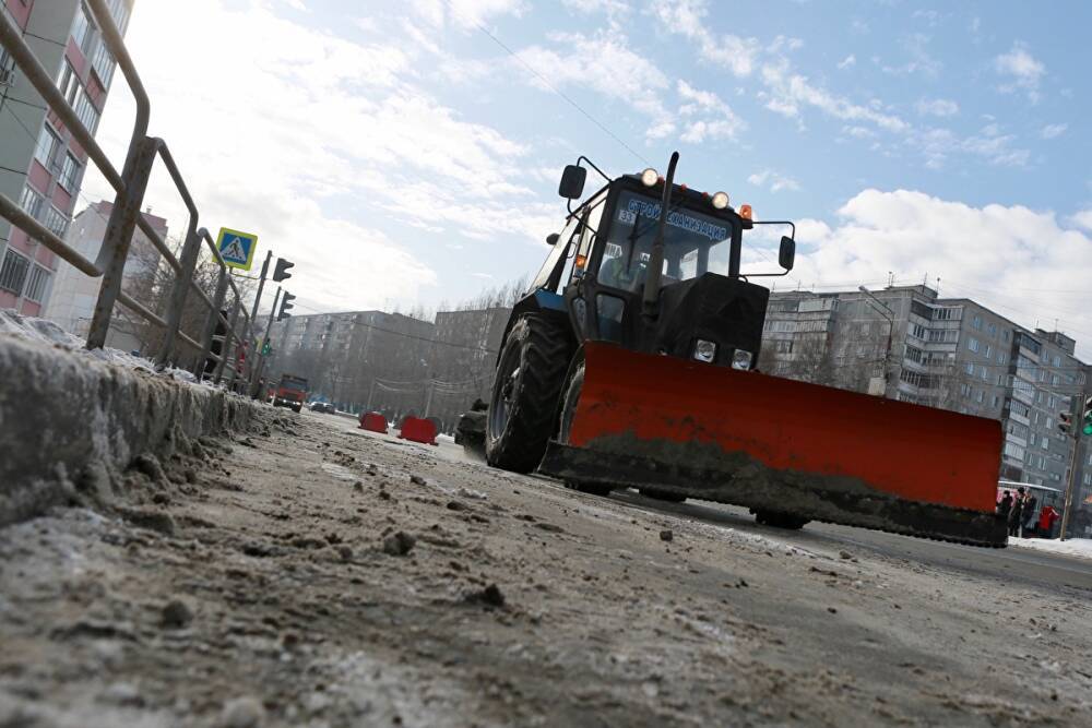 Водители опасаются заторов на трассе М-5 из-за снегопада, который идет со стороны Башкирии